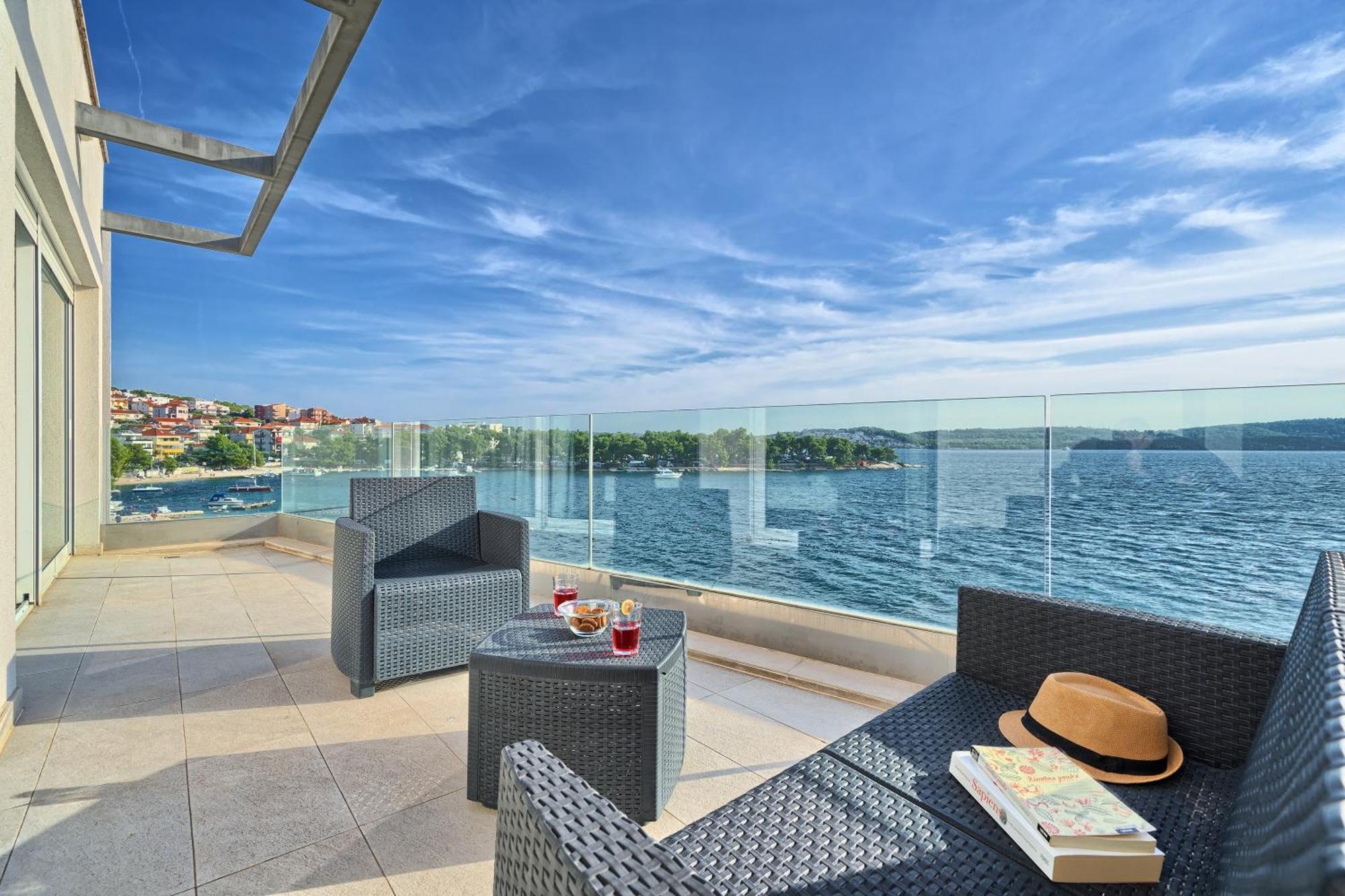 Livingstone Beach House Trogir Habitación foto